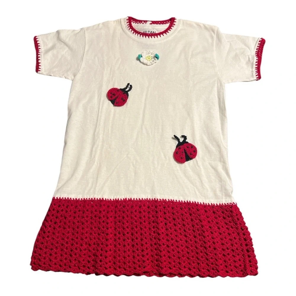 Hand Crafted Ladybug Dress with Matching Purse Crochet Red around White T Shirt - Picture 2 of 14
